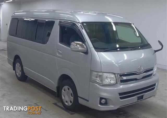 2011 TOYOTA HIACE