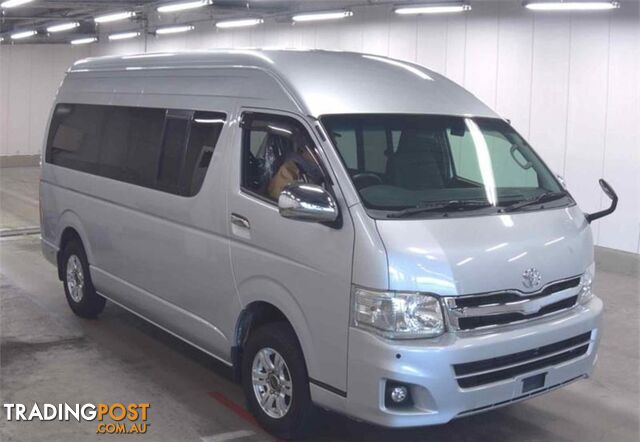 2011 TOYOTA HIACE