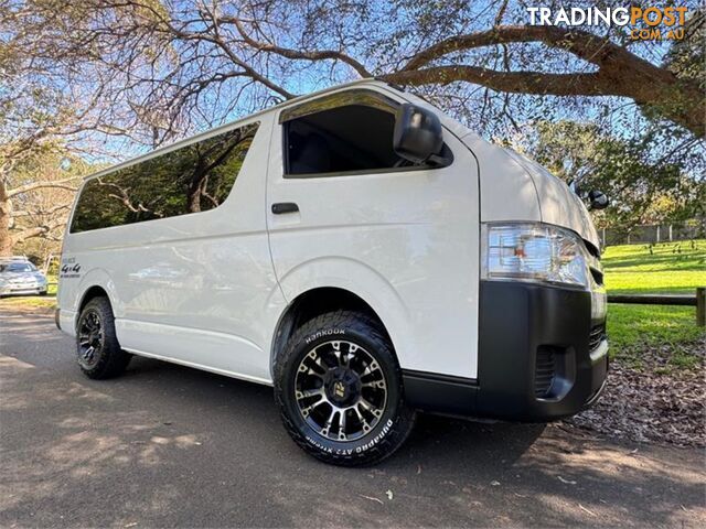 2019 TOYOTA HIACE CAMPER 4WD TURBO DIESEL 2.8 TURBO DIESEL 4WD