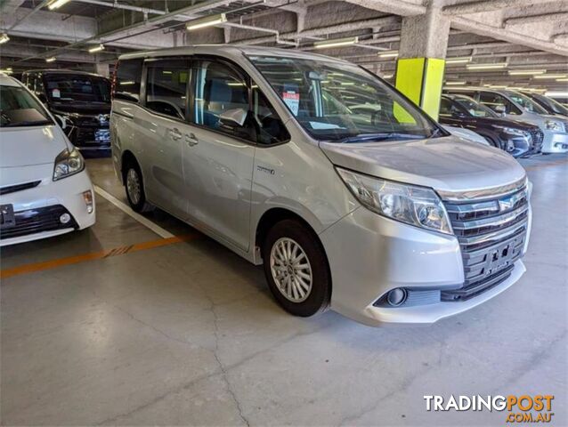 2014 TOYOTA NOAH WAGON HYBRID