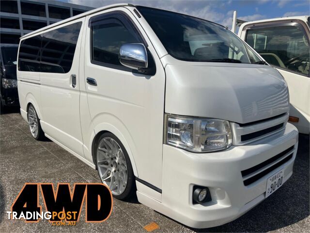 2013 TOYOTA HIACE