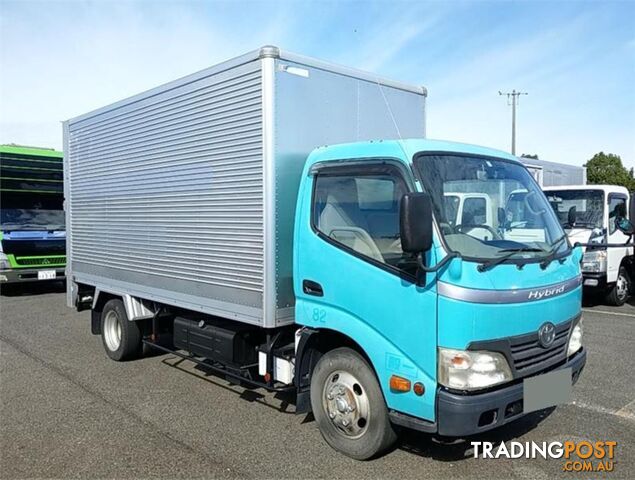 2010 TOYOTA DYNA