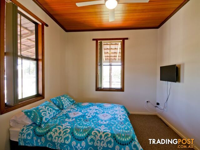 Cottage on River/2 River Street YAMBA NSW 2464