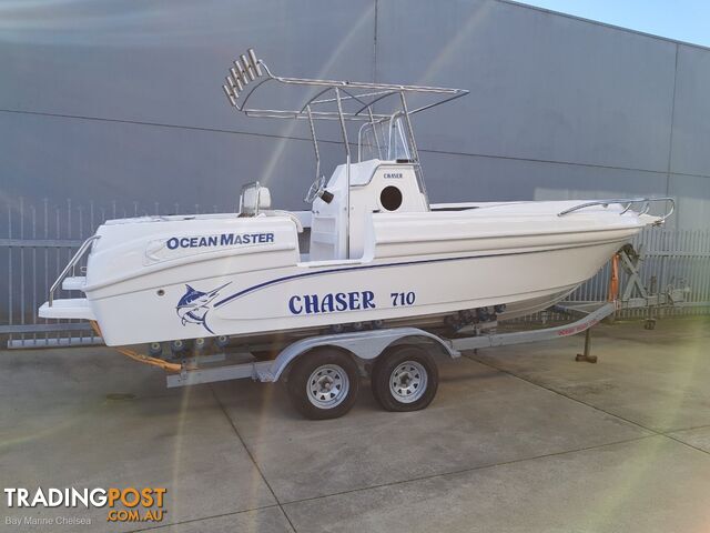 OCEAN MASTER CHASE 710 CENTRE CONSOLE