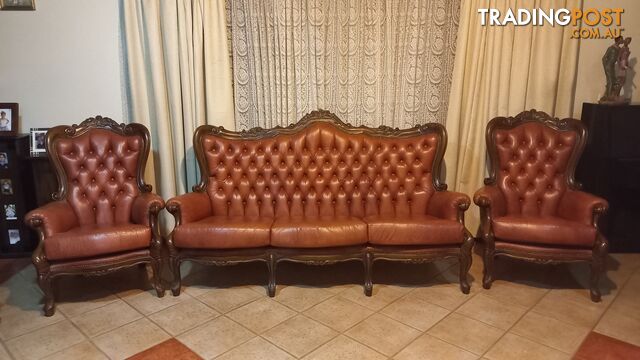 Retro Leather Lounge