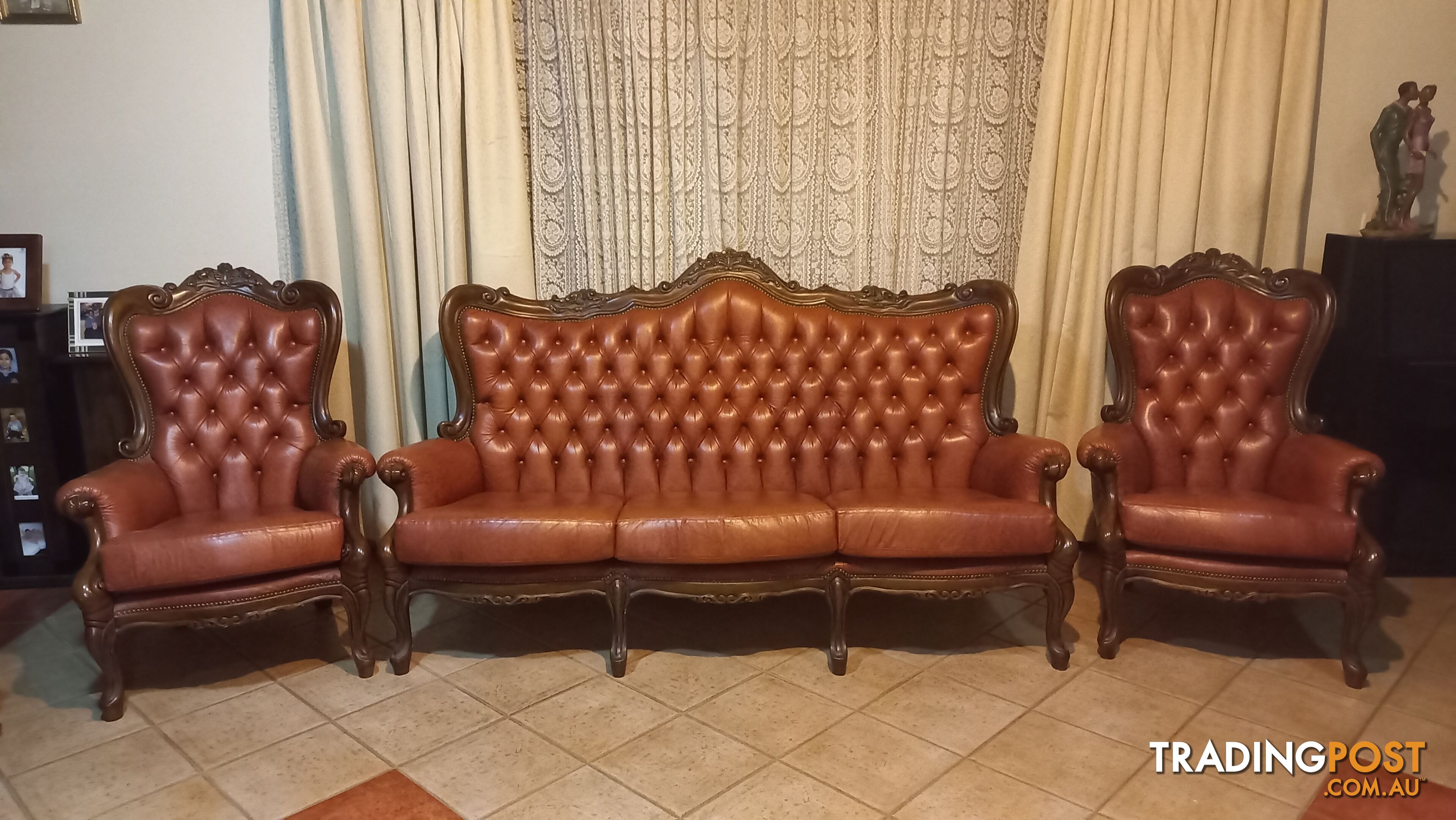 Retro Leather Lounge