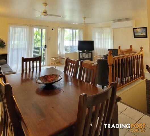 36 26 Bourke BLACKS BEACH QLD 4740