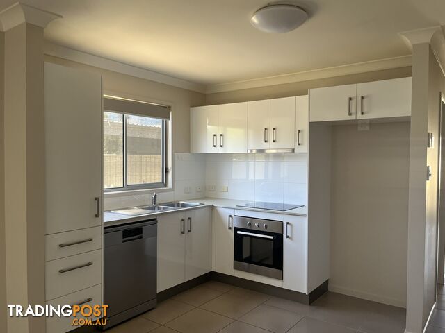 73 Centenary Dr Nth MIDDLEMOUNT QLD 4746