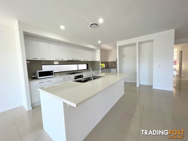 7 Park Cove Boulevard HOPE ISLAND QLD 4212