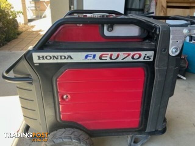 Honda EU70 is generator - as new condition - only 105 hours - photo 3 of 6