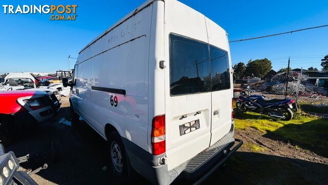 WRECKING 2007 FORD TRANSIT 2 DOOR VAN 2.4L DIESEL MANUAL