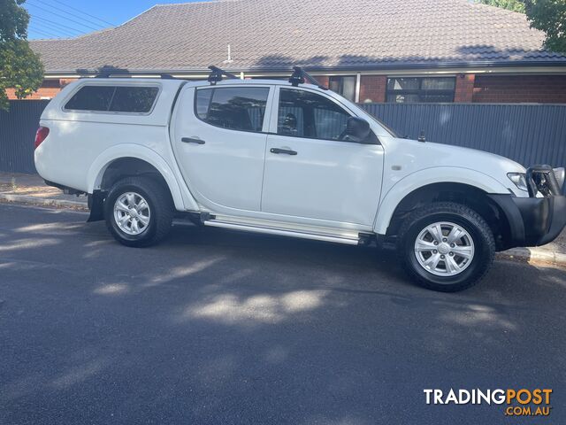 2013 MN Triton GLX, Manual, 2.5 Tdi, dual cab 4x4