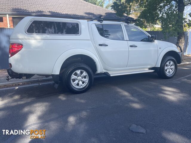 2013 MN Triton GLX, Manual, 2.5 Tdi, dual cab 4x4