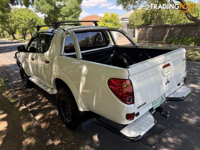 2012 Mitsubishi Triton MN MY12 GL-R Ute Manual