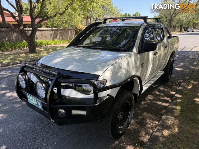 2012 Mitsubishi Triton MN MY12 GL-R Ute Manual