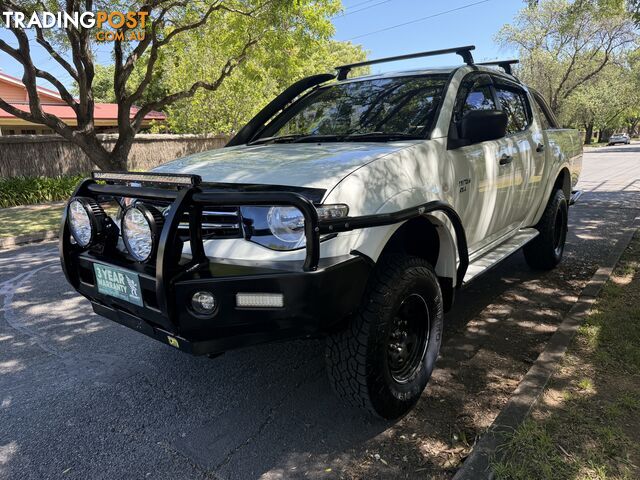 2012 Mitsubishi Triton MN MY12 GL-R Ute Manual