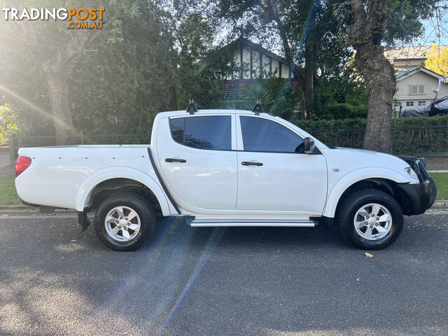 2013 Mitsubishi Triton MN MY13 GLX (4x4) Ute Manual