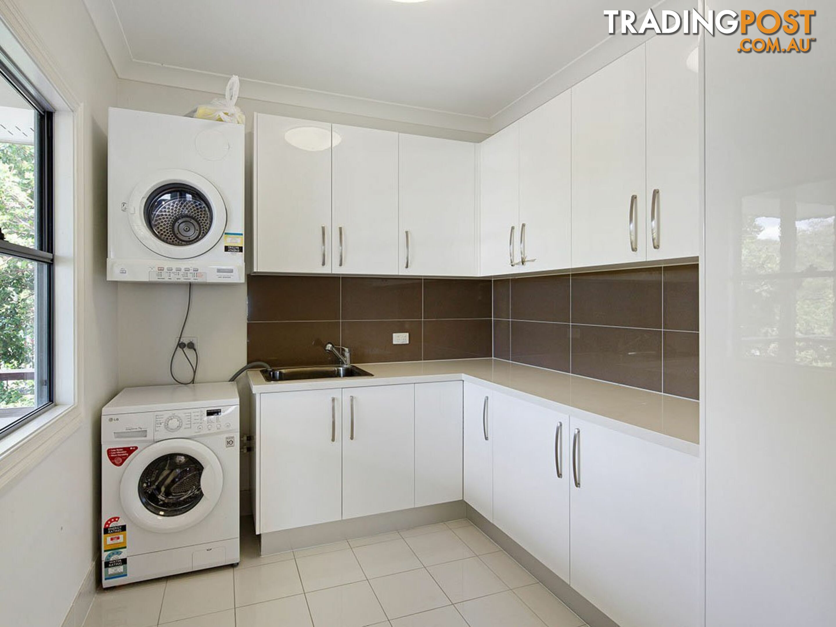 10 Newcastle Street FAIRFIELD QLD 4103