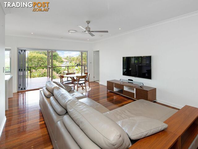 10 Newcastle Street FAIRFIELD QLD 4103