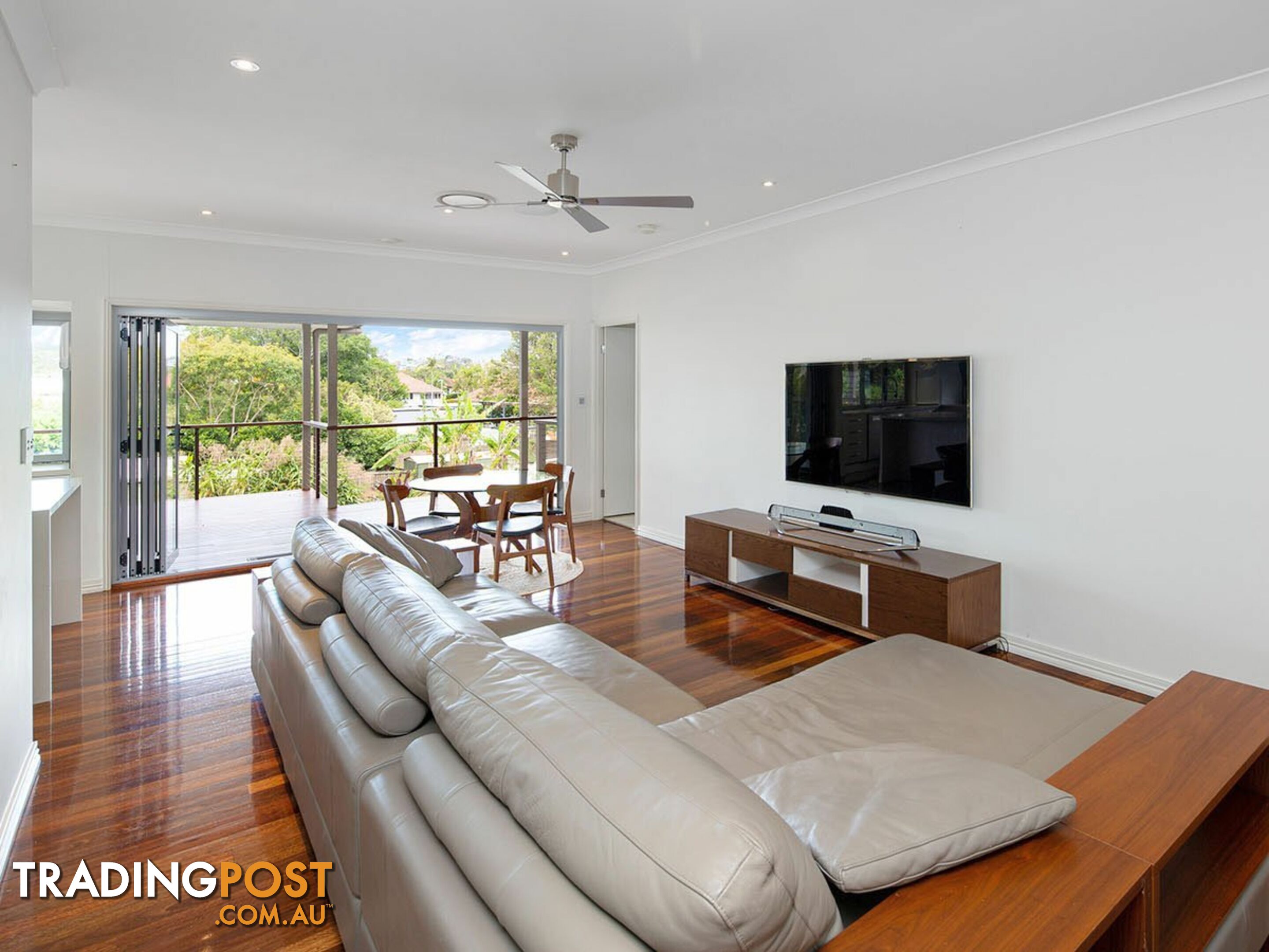 10 Newcastle Street FAIRFIELD QLD 4103