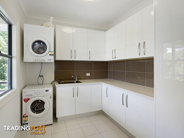 10 Newcastle Street FAIRFIELD QLD 4103