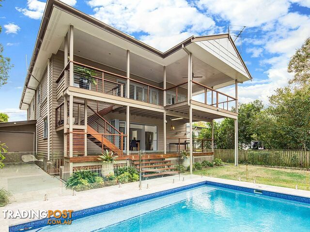 10 Newcastle Street FAIRFIELD QLD 4103