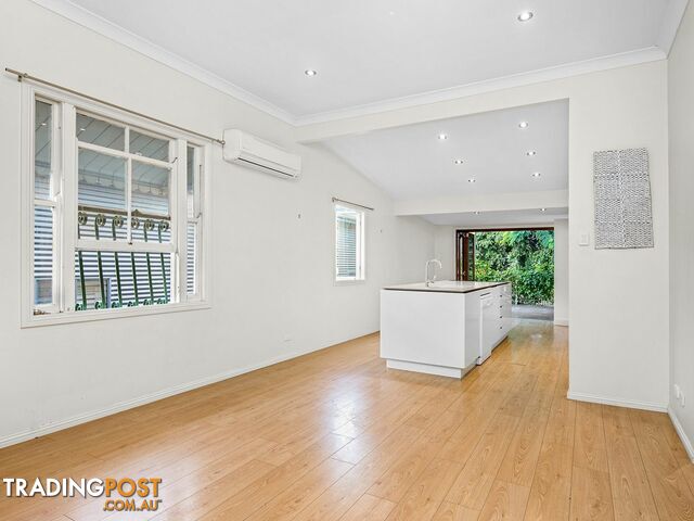 16 Flower Street WOOLLOONGABBA QLD 4102