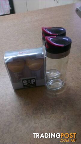 Salt And Pepper Grinder - Oil and Vinegar Glass Container - photo 4 of 4