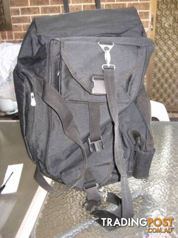 Rolling Upright Duffel Bag with Many Pockets - photo 2 of 5
