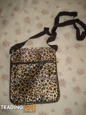 Shoulder Bag - Very Light - USA - photo 2 of 4