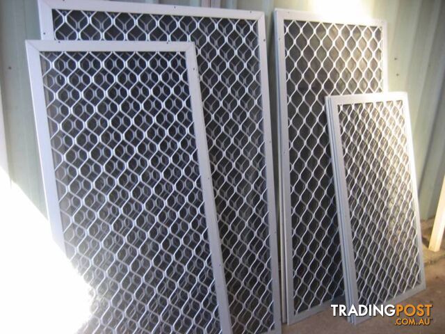 ALUMINIUM SECURITY DIAMOND GRILLES - 8 WINDOW'S - photo 4 of 4