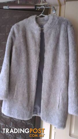 RETRO 1960/70 SOFT GREY FAUX FUR WOMENS JACKET BY OTEX - photo 4 of 9