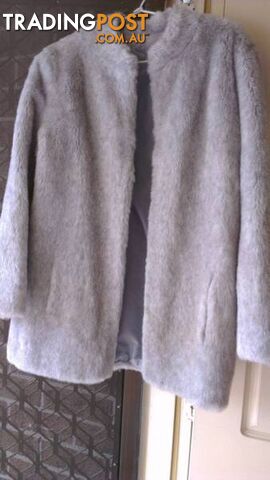 RETRO 1960/70 SOFT GREY FAUX FUR WOMENS JACKET BY OTEX