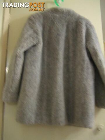 RETRO 1960/70 SOFT GREY FAUX FUR WOMENS JACKET BY OTEX - photo 5 of 9