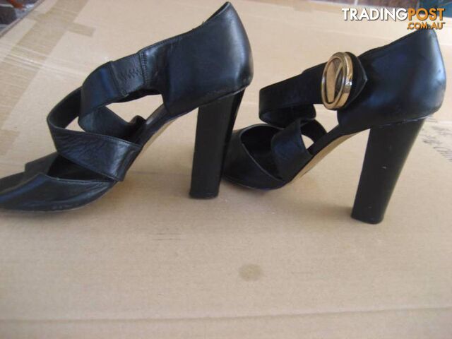 GLAMOUR PUSS women leather black shoes size 8 1/2 - photo 2 of 3