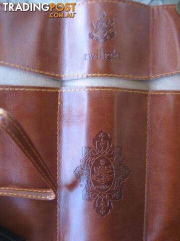 2 Twilight crest leather look pencil case wallet make up pouch - photo 4 of 6