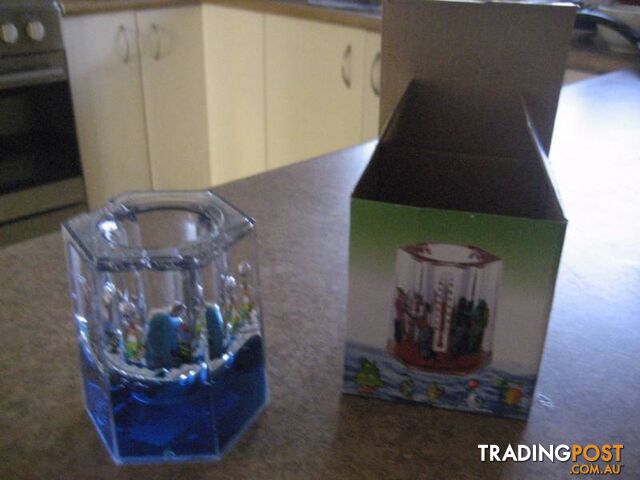 Pen Holder and Multi-purpose Crystal Hexagon - photo 4 of 5