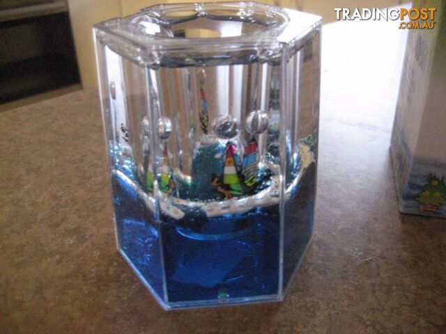 Pen Holder and Multi-purpose Crystal Hexagon - photo 5 of 5