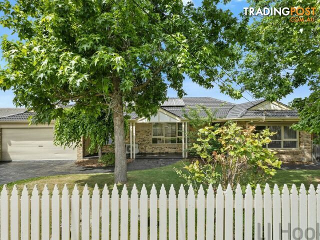 16 Yarran Grove BAYSWATER VIC 3153