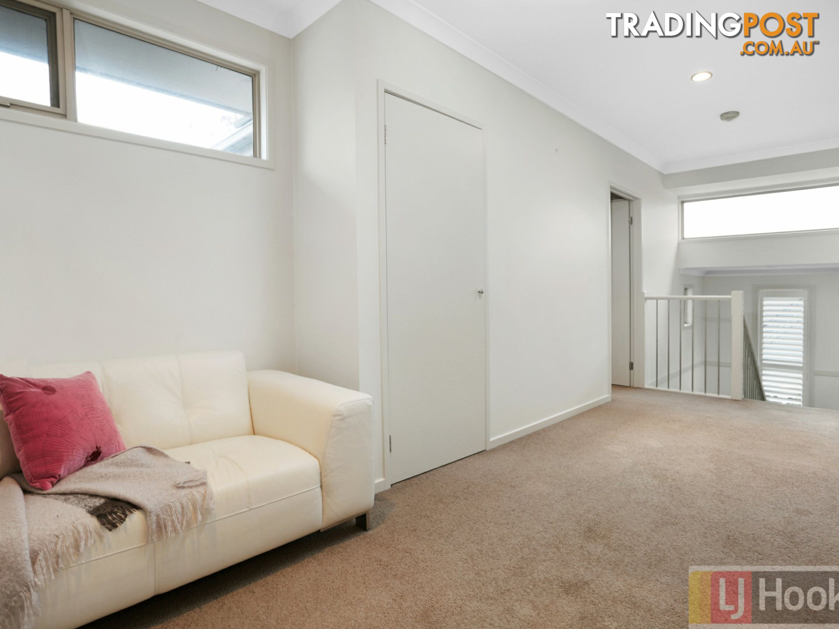 2/4 Saltbush Court ROWVILLE VIC 3178