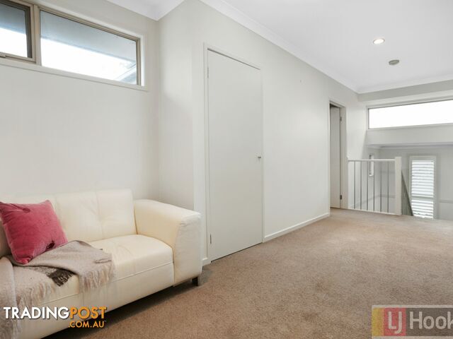 2/4 Saltbush Court ROWVILLE VIC 3178