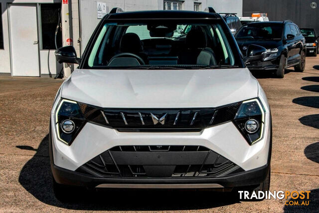 2025 MAHINDRA XUV3X0 AX7L