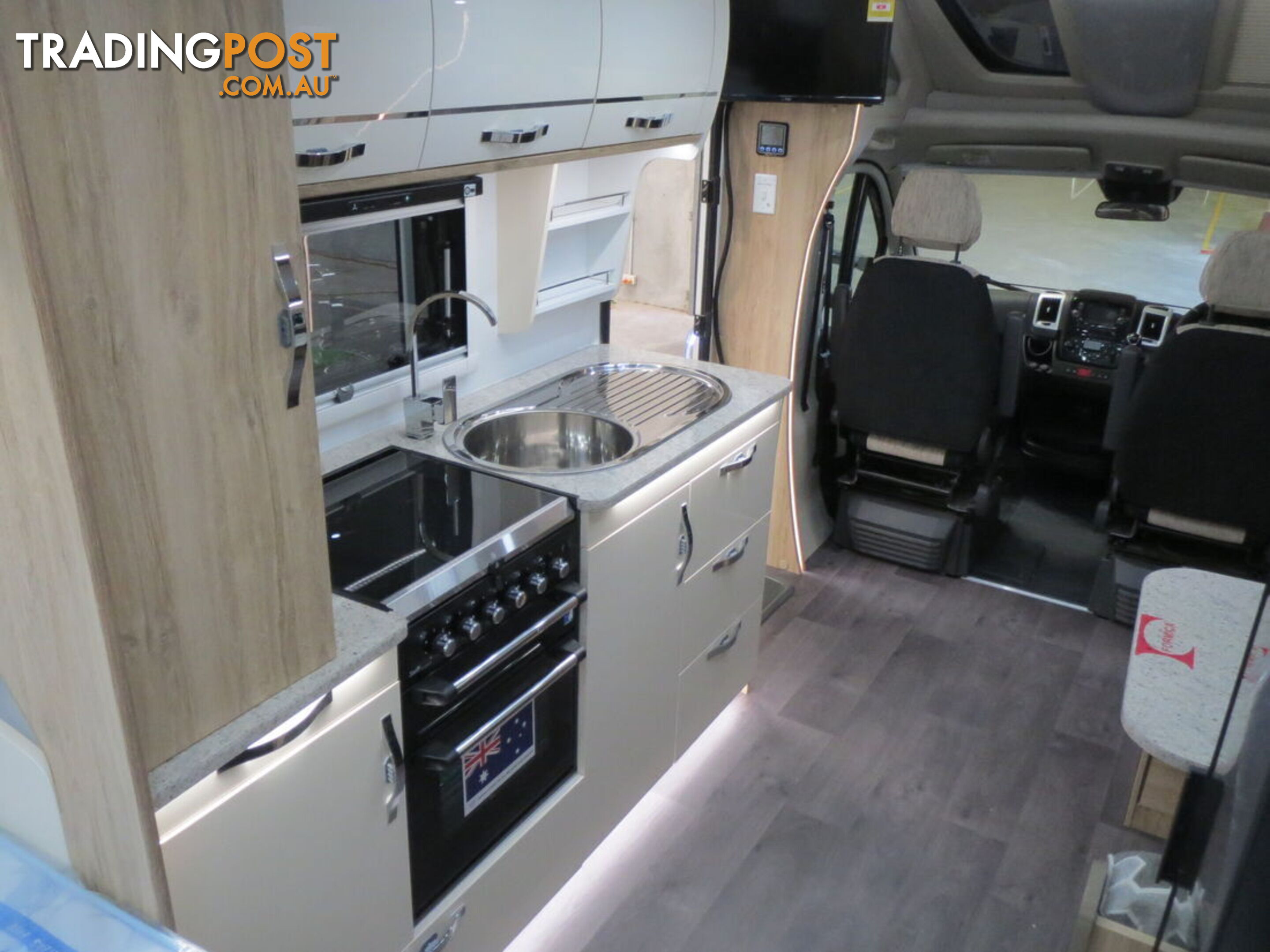 2025 AVAN OVATION M10 LUXURY MOTORHOME