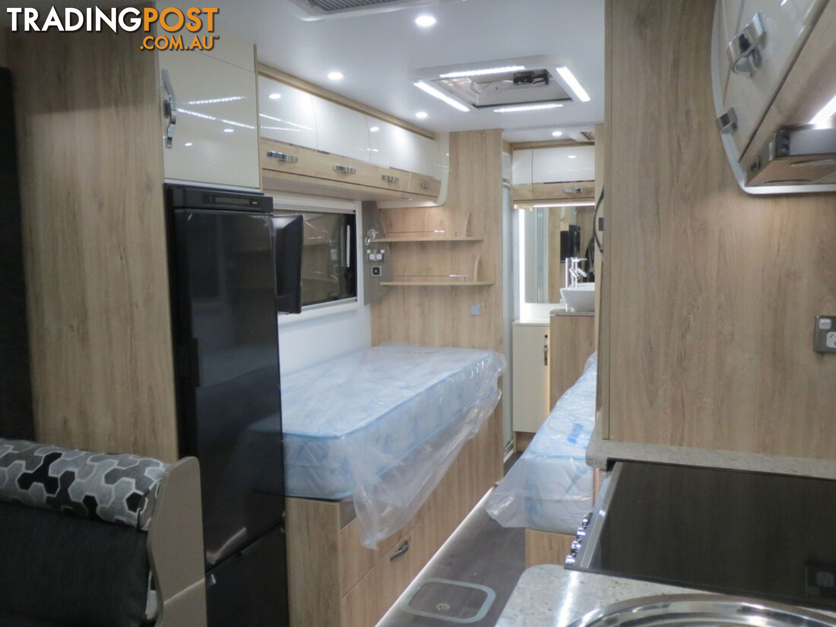 2025 AVAN OVATION M10 LUXURY MOTORHOME