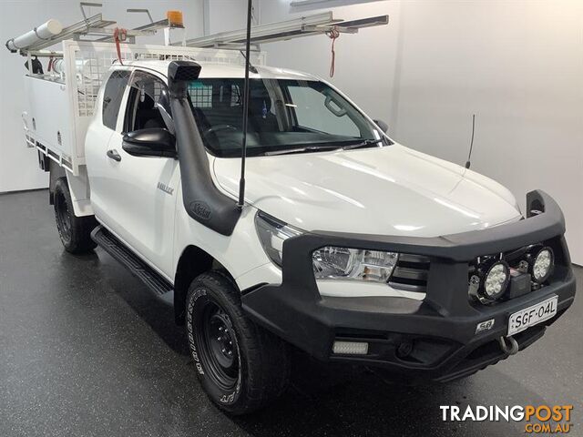 2017 TOYOTA HILUX SR (4X4) GUN126R MY17 X CAB C/CHAS