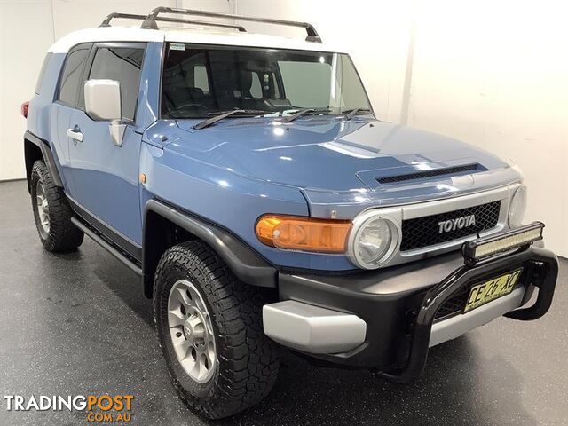 2011 TOYOTA FJ GSJ15R 4D WAGON