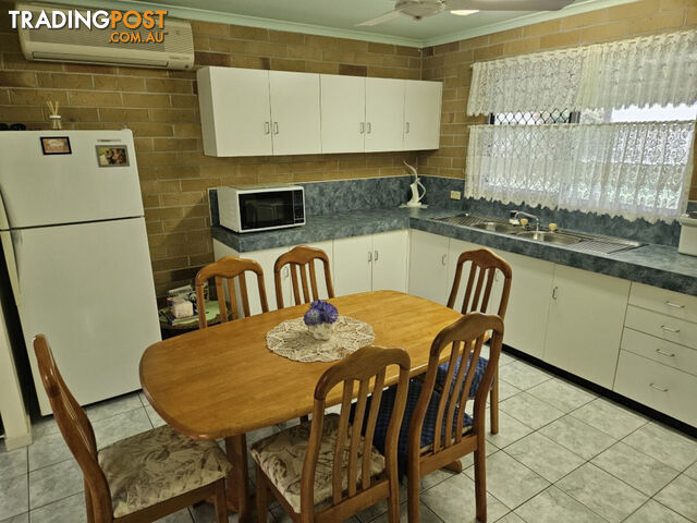 8 Herring Street Taylors Beach QLD 4850