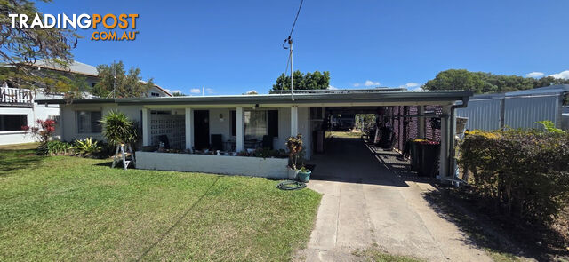 11 Salmon Street Taylors Beach QLD 4850