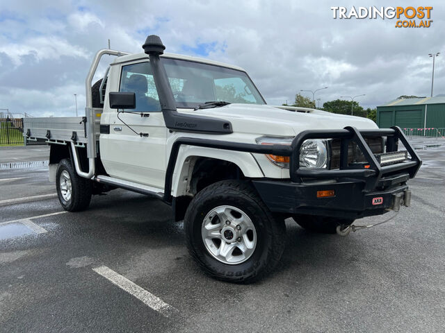 2018 TOYOTA LANDCRUISER GXL  CAB CHASSIS