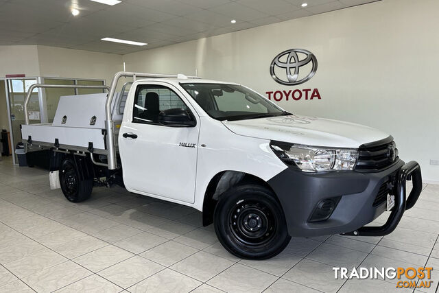 2022 TOYOTA HILUX 4X2 WORKMATE 2.7L  CAB CHASSIS